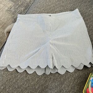 Pinstripe, scalloped short